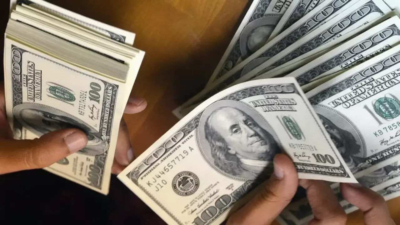 أسعار الدولار اليوم في مصر تسجل 47.56 جنيه والبنوك تكشف إجراءاتها الجديدة